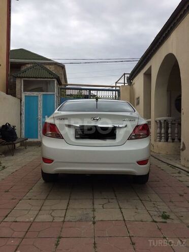 Hyundai Accent 2014, 122,000 km - 1.6 l - Bakı