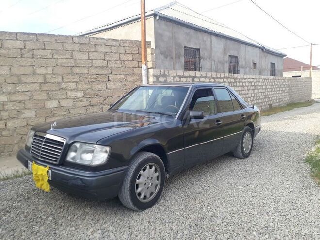 Mercedes E 220 1995, 275,300 km - 2.2 l - Bakı