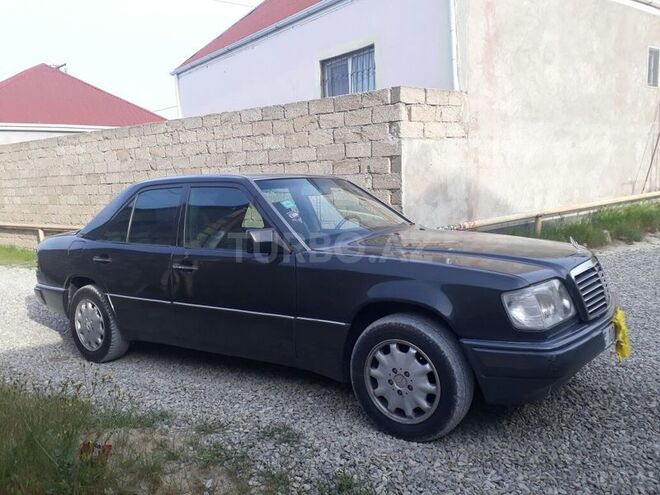 Mercedes E 220 1995, 275,300 km - 2.2 l - Bakı