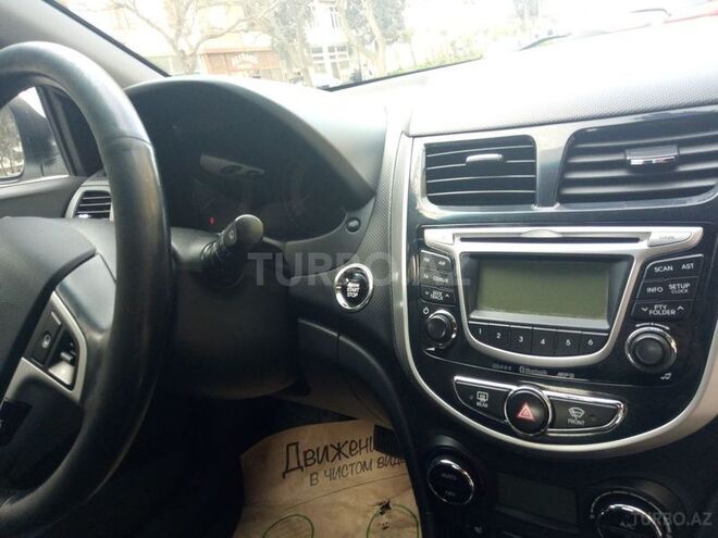 Hyundai Accent 2014, 120,000 km - 1.6 l - Bakı