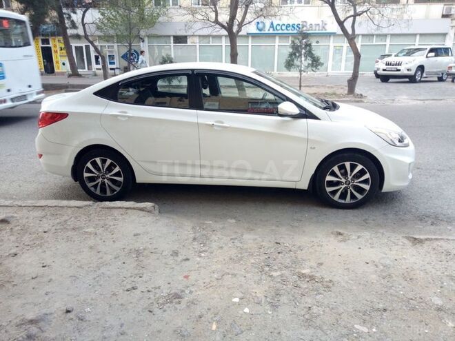 Hyundai Accent 2014, 120,000 km - 1.6 l - Bakı