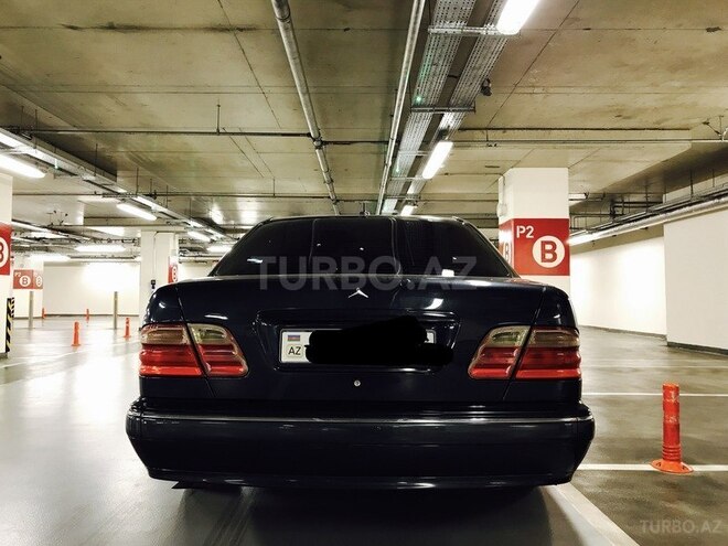 Mercedes E 240 2000, 245,000 km - 2.4 l - Bakı