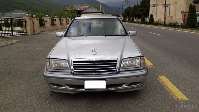Mercedes C 230 2000, 215,000 km - 2.3 l - Bakı