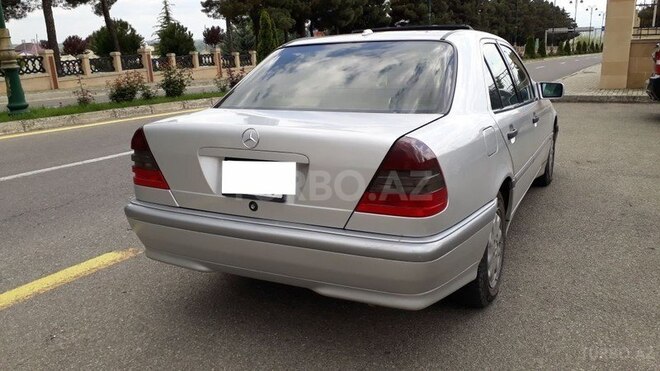Mercedes C 230 2000, 215,000 km - 2.3 l - Bakı