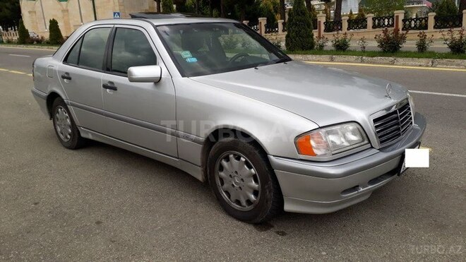 Mercedes C 230 2000, 215,000 km - 2.3 l - Bakı