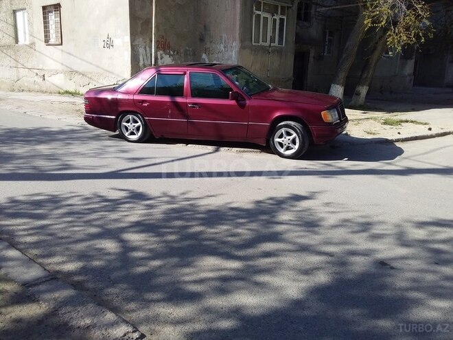 Mercedes E 220 1992, 300,723 km - 0.5 l - Sumqayıt