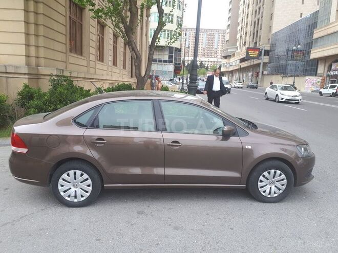 Volkswagen Polo 2015, 11,000 km - 1.6 l - Bakı
