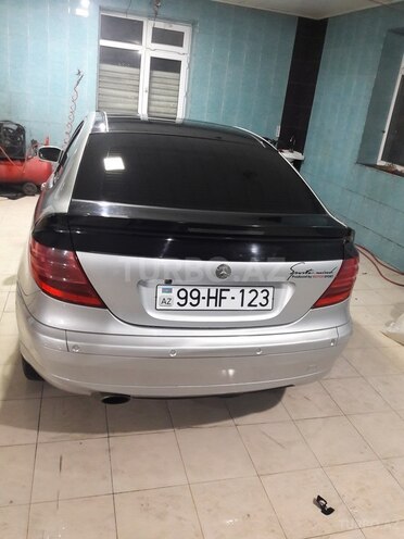 Mercedes C 200 2001, 200,000 km - 2.0 l - Bakı