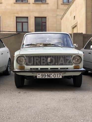 LADA (VAZ) 21011 1979, 180,000 km - 1.3 l - Bakı
