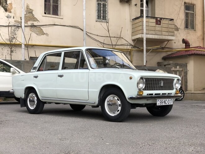 LADA (VAZ) 21011 1979, 180,000 km - 1.3 l - Bakı