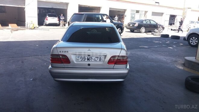 Mercedes E 230 1996, 170,000 km - 2.3 л - Bakı