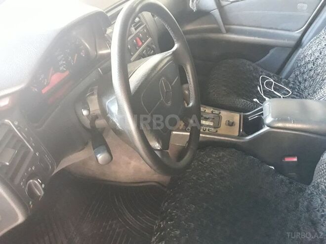 Mercedes E 280 1996, 255,000 km - 2.8 l - Gəncə