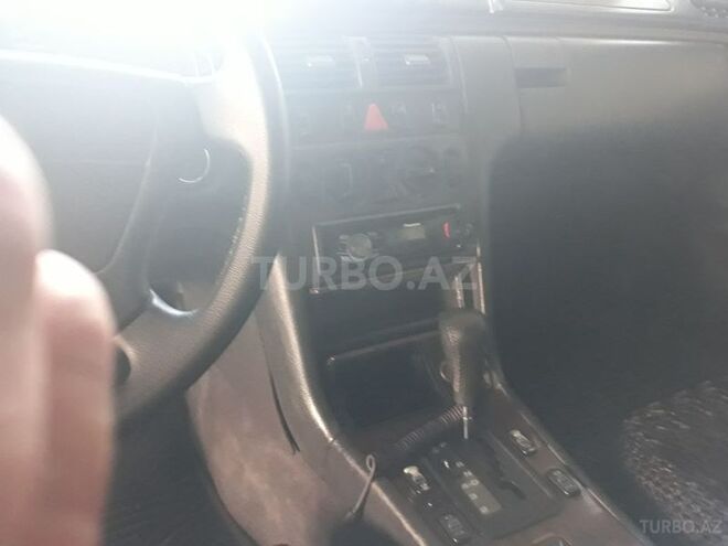 Mercedes E 280 1996, 255,000 km - 2.8 l - Gəncə