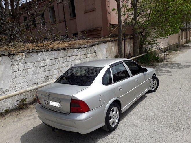 Opel Vectra 2000, 225,000 km - 1.8 l - Bakı