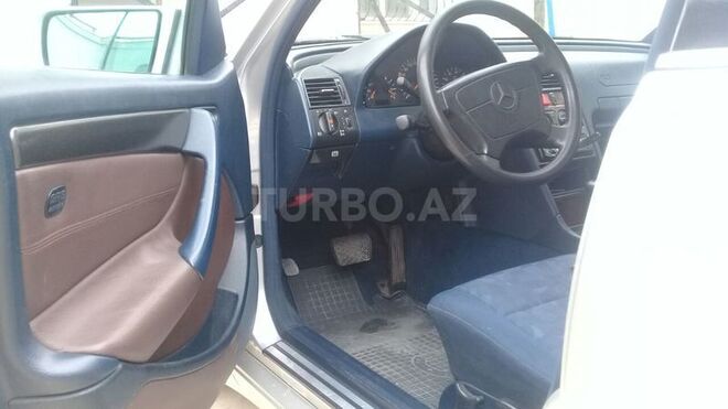 Mercedes C 200 1997, 272,000 km - 2.0 l - Bakı