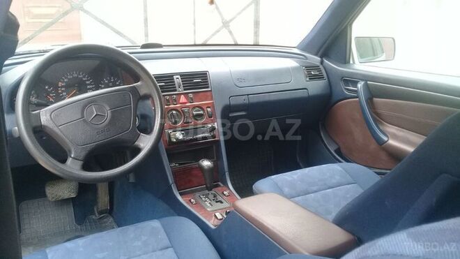 Mercedes C 200 1997, 272,000 km - 2.0 l - Bakı