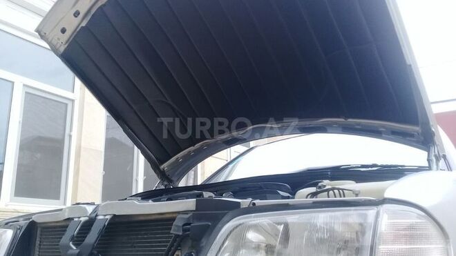 Mercedes C 200 1997, 272,000 km - 2.0 l - Bakı