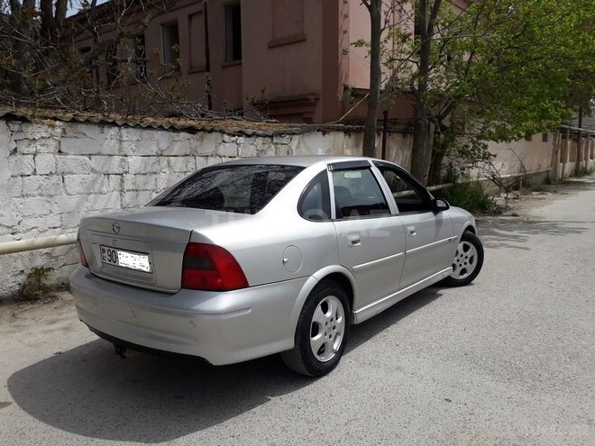 Opel Vectra 2000, 225,000 km - 1.8 l - Bakı