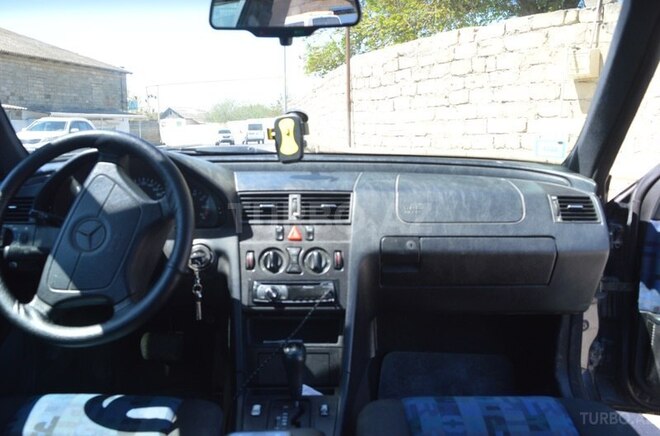 Mercedes C 220 1996, 300,000 km - 2.2 л - Bakı