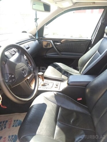Mercedes E 320 1999, 303,000 km - 3.2 l - Bakı
