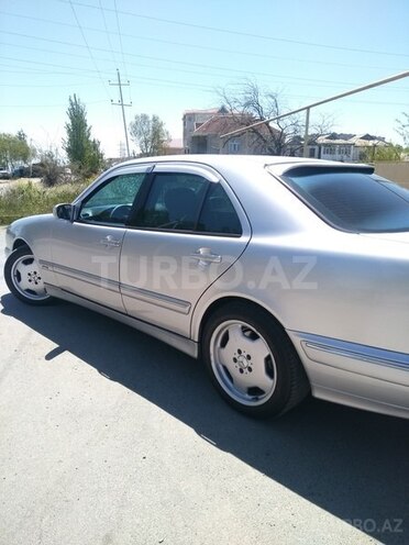 Mercedes E 320 1999, 303,000 km - 3.2 l - Bakı