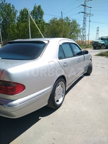 Mercedes E 320 1999, 303,000 km - 3.2 l - Bakı