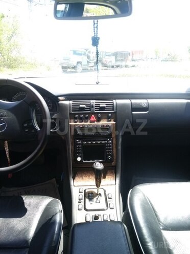 Mercedes E 320 1999, 303,000 km - 3.2 l - Bakı