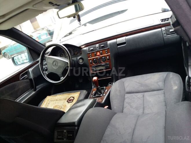Mercedes E 230 1996, 350,000 km - 2.3 l - Bakı