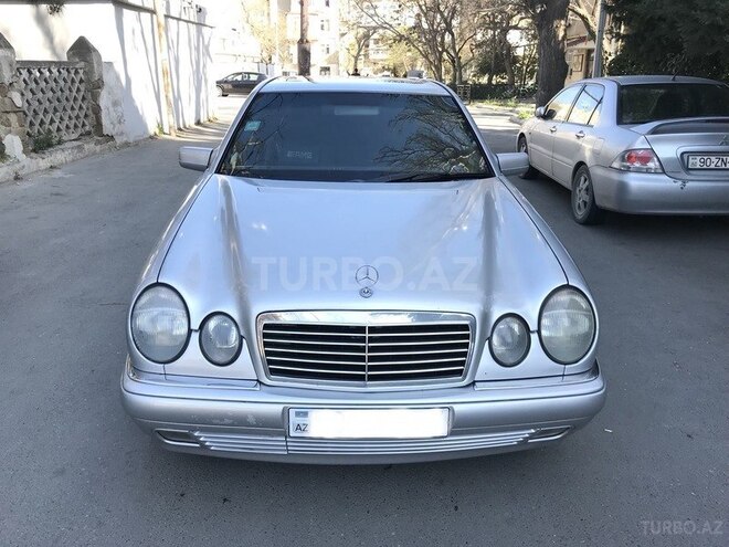 Mercedes E 220 1996, 267,644 km - 2.2 l - Bakı