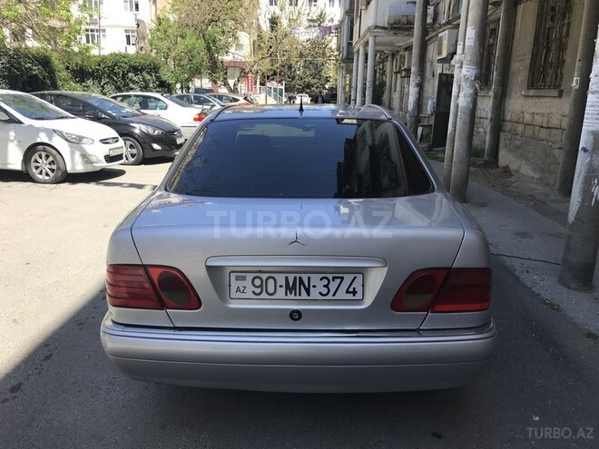 Mercedes E 220 1996, 267,644 km - 2.2 l - Bakı