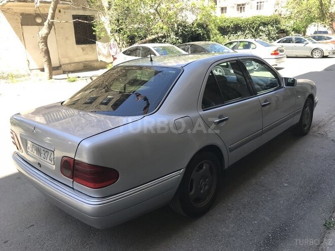 Mercedes E 220 1996, 267,644 km - 2.2 l - Bakı