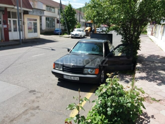 Mercedes 190 1992, 320,218 km - 2.0 l - Oğuz