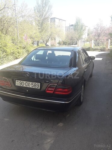 Mercedes E 270 2000, 334,000 km - 2.7 l - Bakı