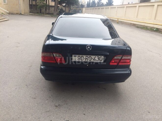 Mercedes E 240 2000, 180,000 km - 2.6 l - Bakı