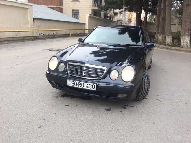 Mercedes E 240 2000, 180,000 km - 2.6 l - Bakı