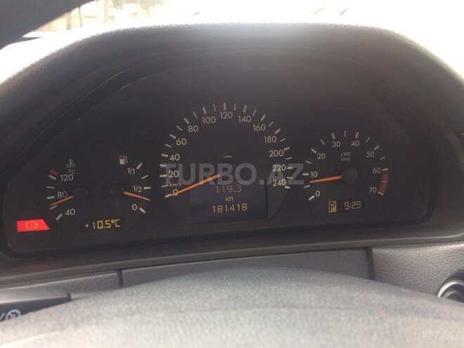 Mercedes E 240 2000, 180,000 km - 2.6 l - Bakı
