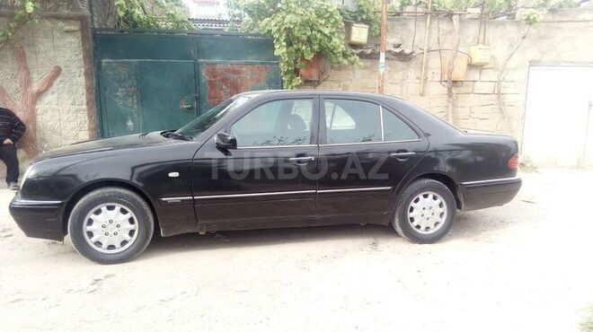 Mercedes E 200 1998, 341,567 km - 2.0 l - Bakı