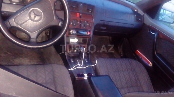 Mercedes C 180 1995, 175,000 km - 1.8 l - Bakı