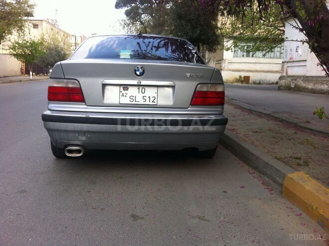 BMW 325 1992, 225,000 km - 2.5 l - Bakı
