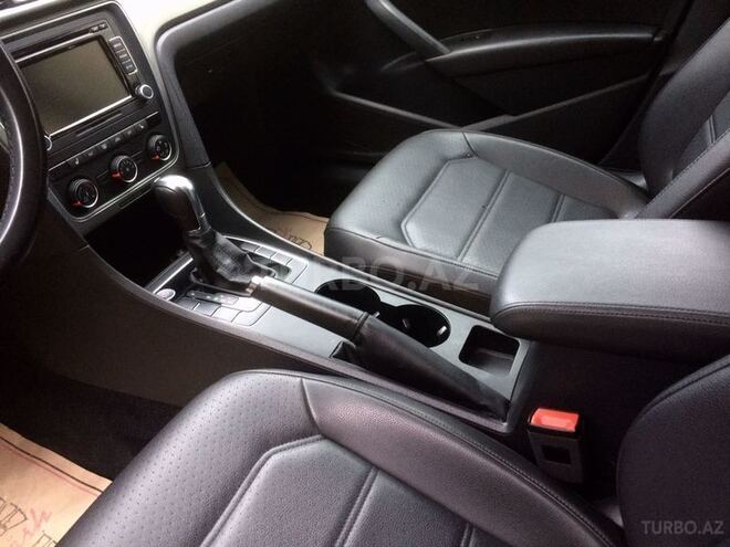 Volkswagen Passat 2015, 25,000 km - 1.8 l - Bakı