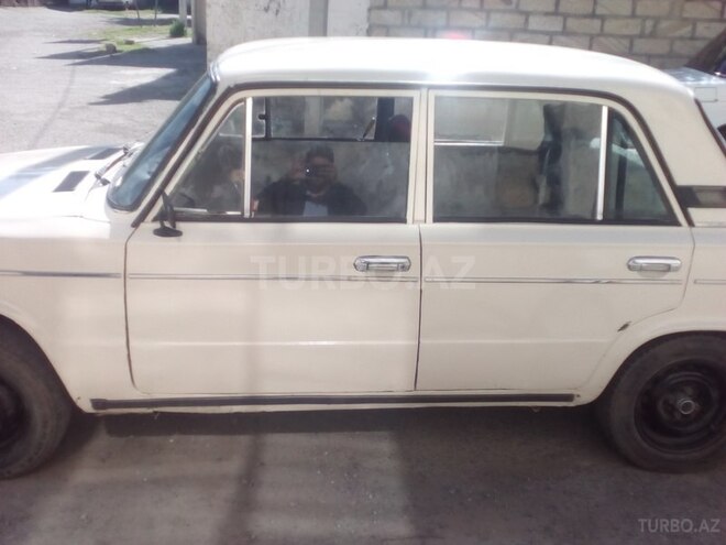 LADA (VAZ) 2106 1979, 400,000 km - 1.3 l - Yevlax