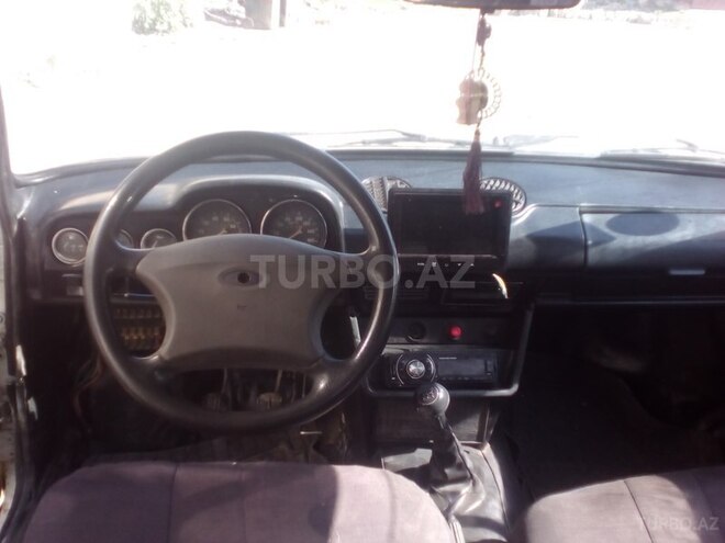 LADA (VAZ) 2106 1979, 400,000 km - 1.3 l - Yevlax