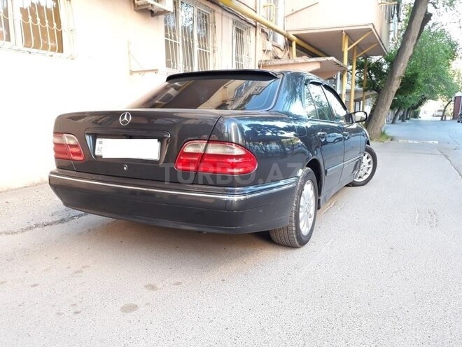 Mercedes E 240 1999, 282,828 km - 2.4 l - Bakı