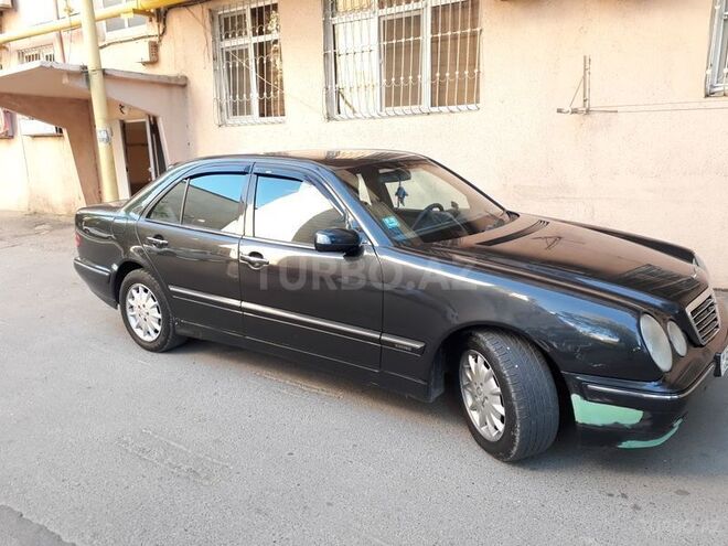 Mercedes E 240 1999, 282,828 km - 2.4 l - Bakı