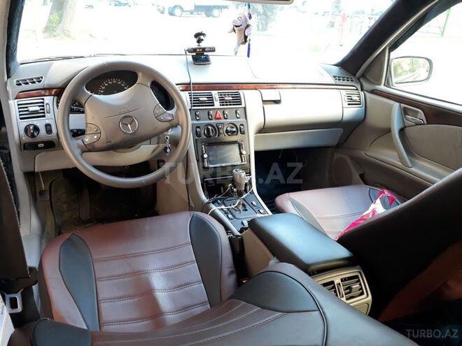 Mercedes E 240 1999, 282,828 km - 2.4 l - Bakı