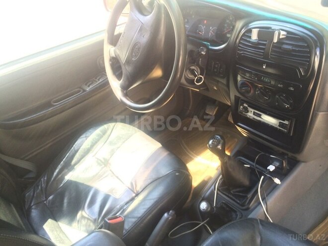 Kia Sportage 2001, 330,000 km - 2.0 l - Bakı