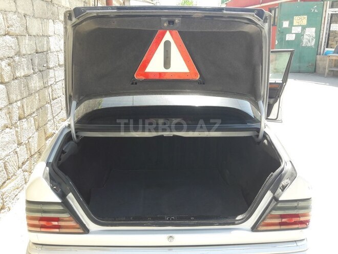 Mercedes E 200 1993, 453,800 km - 2.0 л - Bakı