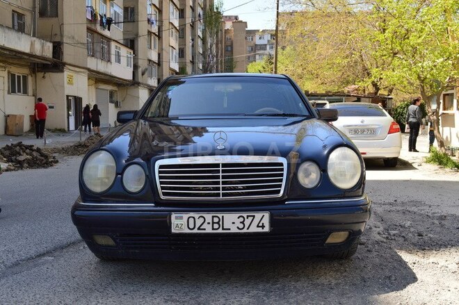 Mercedes E 200 1996, 250,000 km - 2.0 л - Bakı