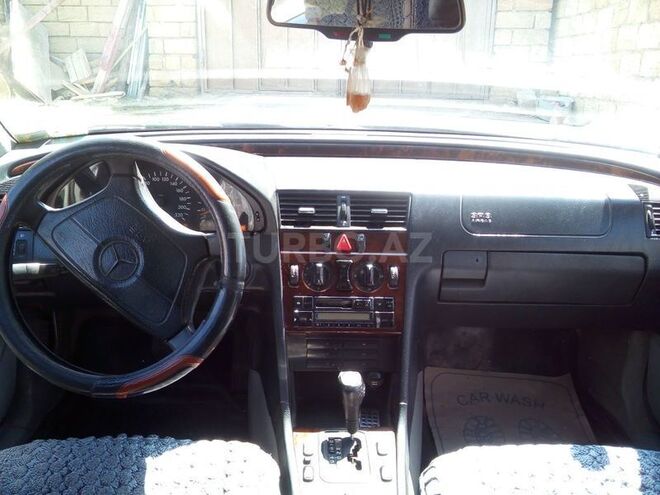 Mercedes C 250 1996, 300,000 km - 2.5 l - Sumqayıt