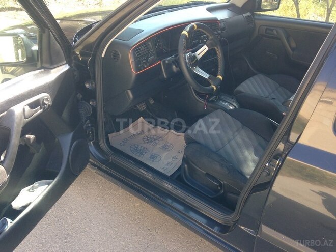 Volkswagen Golf 1993, 280,000 km - 1.8 l - Bakı